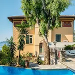 Apartment Alloro Iii